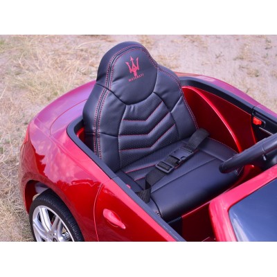 MASERATI GRANCABRIO MY18 Z AMORTYZATORAMI, PILOT, PANEL, RADIO FM, BLUETOOTH, LAKIER/S302