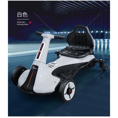 SZYBKI DRIFTUJĄCY GOKART, BLUETOOTH, ŚWIATŁA NOWOŚĆ/BDQ-8108