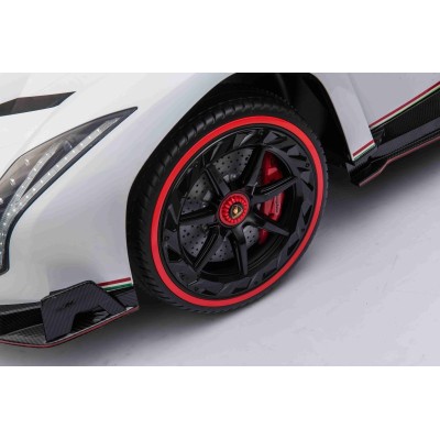 ORYGINALNE LAMBORGHINI VENENO NA AKUMULATOR, MIĘKKIE KOŁA, MIĘKKIE SIEDZENIE, LAKIER/XMX615