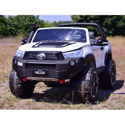 ORYGINALNA TOYOTA HILUX, 2X12V10AH W WALIZCE, PANEL SPORT, RADIO FM  4X4/DKHL850