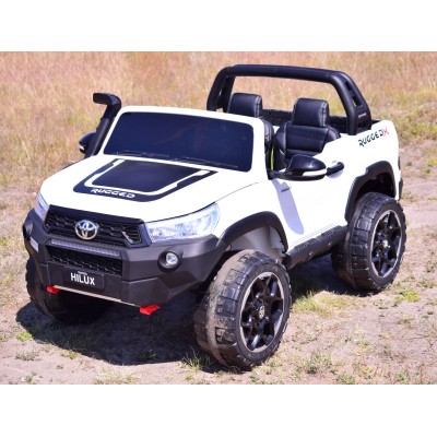 ORYGINALNA TOYOTA HILUX, 2X12V10AH W WALIZCE, PANEL SPORT, RADIO FM  4X4/DKHL850