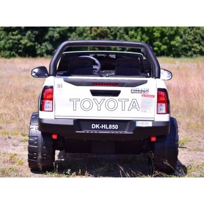 ORYGINALNA TOYOTA HILUX, 2X12V10AH W WALIZCE, PANEL SPORT, RADIO FM  4X4/DKHL850