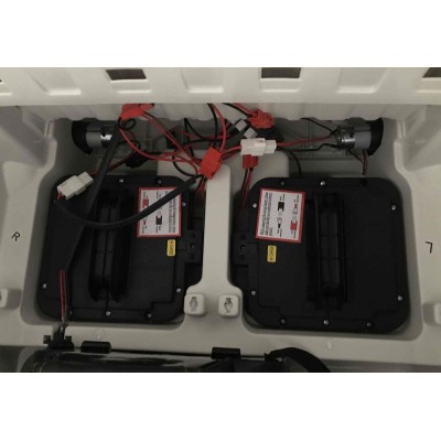 ORYGINALNA TOYOTA HILUX, 2X12V10AH W WALIZCE, PANEL SPORT, RADIO FM  4X4/DKHL850