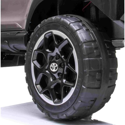 ORYGINALNA TOYOTA HILUX, 2X12V10AH W WALIZCE, PANEL SPORT, RADIO FM  4X4/DKHL850