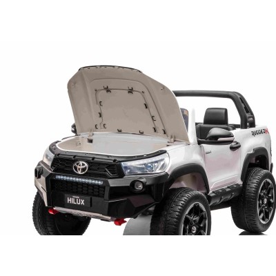 ORYGINALNA TOYOTA HILUX, 2X12V10AH W WALIZCE, PANEL SPORT, RADIO FM  4X4/DKHL850