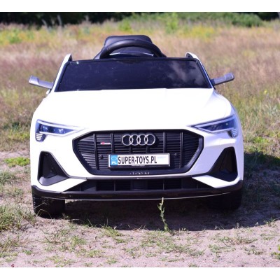 AUTO NA AKUMULATOR AUDI E-TRON SPORTBACK NAJLEPSZA WERSJA/QLS6688