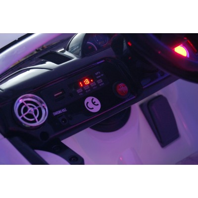 AUTO ROADSTER EXCLUSIVE Z ŚWIECĄCYMI KOŁAMI/SX158