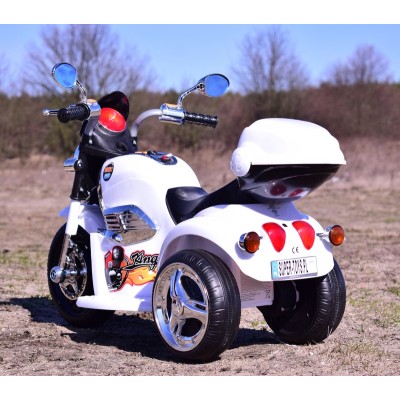MOTOR CHOPPER  STRIKE Z  KUFERKIEM, KOGUTEM I POLICYJNYMI DŹWIĘKAMI/TR1508B
