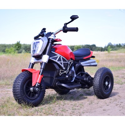 NAJNOWSZY  WIELKI MOTOR , POMPOWANE KOŁA, PANEL, DŹWIĘKI, SKÓRA, STRONG2/1600