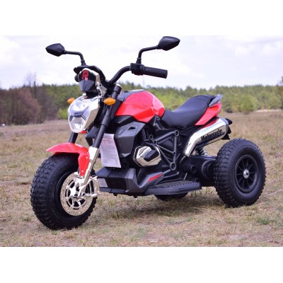 NAJNOWSZY  WIELKI MOTOR , POMPOWANE KOŁA, PANEL, DŹWIĘKI, SKÓRA, STRONG2/1280