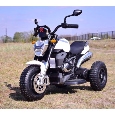 NAJNOWSZY  WIELKI MOTOR , POMPOWANE KOŁA, PANEL, DŹWIĘKI, SKÓRA, STRONG2/1280