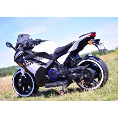 MEGA MOTOR ŚCIGACZ STRONG 2 EXCLUSIVE, ŚWIECĄCE KOŁA, GAZ W MANETCE, HAMULEC/DLS07