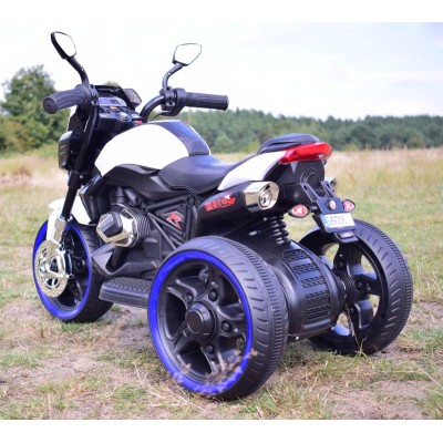 MOTOR MOTO 3 KOŁOWY, ŚWIECĄCE KOŁA, GAZ W MANETCE/BH818