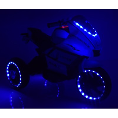 DUŻY MOTOR ŚCIGACZ  STRONG 2 EXCLUSIVE, ŚWIECĄCE KOŁA, 3 KOŁOWY/HT5188