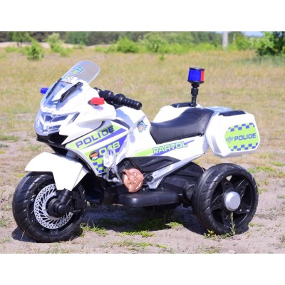 SZYBKI MOTOR POLICYJNY Z KOGUTEM, MIĘKKIE KOŁA, DŹWIĘKI, DWA SILNIKI, PILOT/NT5188