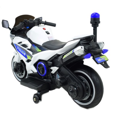 Motor policyjny z świecącym kogutem i syreną/A706-2