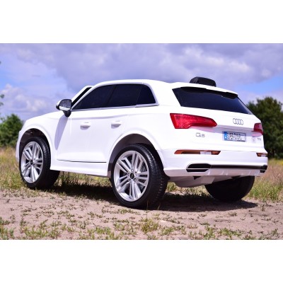 AUDI Q5 , MIĘKKIE KOŁA, MIĘKKIE SIEDZENIE, RADIO FM, BLUETOOTH -  PEŁNA OPCJA/S305