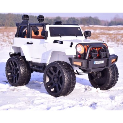 MEGA JEEP 4X4, MIĘKKIE KOŁA, MIĘKKIE SIEDZENIE,  FUNKCJA BUJANIA SUPER HIT/LT828