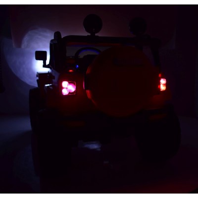 MEGA JEEP 4X4, MIĘKKIE KOŁA, MIĘKKIE SIEDZENIE,  FUNKCJA BUJANIA SUPER HIT/LT828