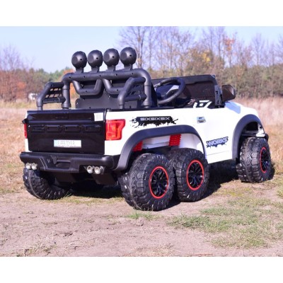 MEGA JEEP  WORKS SIX 4X4, 2 X 12V  MĘKKIE KOŁA, MIĘKKIE SIEDZENIE/JC003