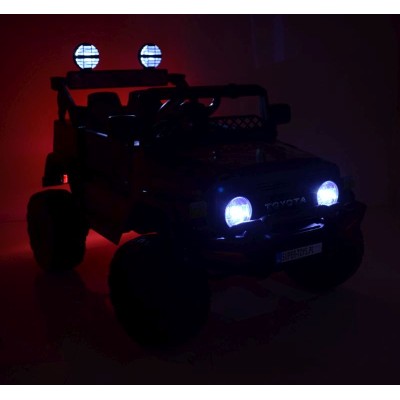 TOYOTA FJ CRUISER NA AKUMULATOR WERSJA  4X4, 180 WAT/JJ2099