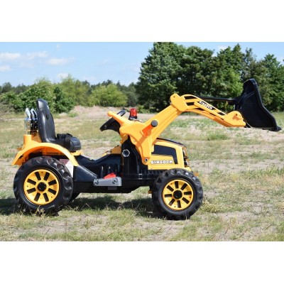 MOCNY TRAKTOR Z ŁYŻKĄ KINGDOM 12V  DWIE PRĘDKOŚCI/JS328A